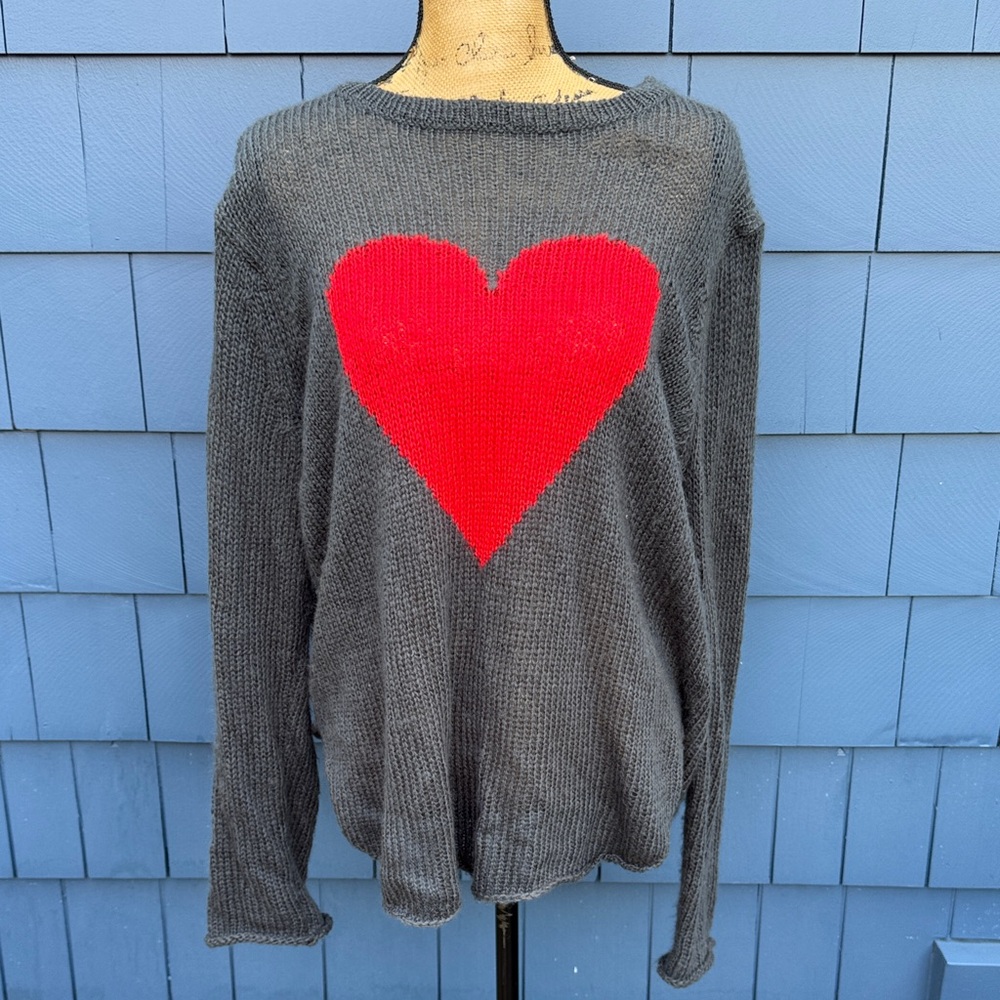 Wooden Ships Gray Sweater with Red Heart XL soft fun
